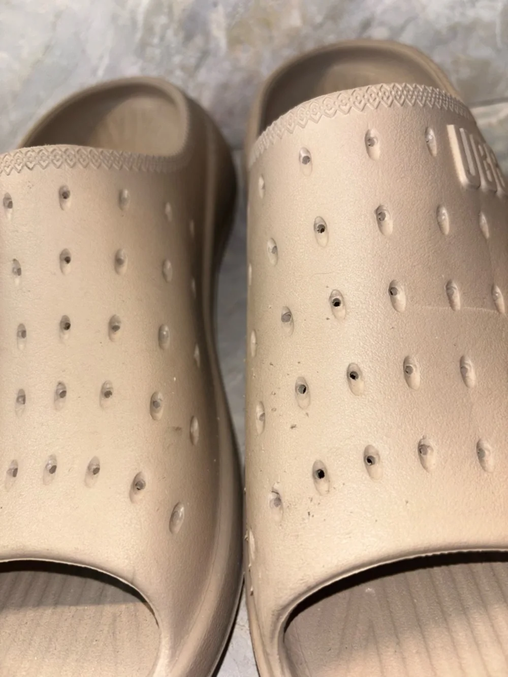 UGG Stone Beige slide it molded slip on